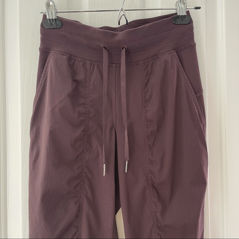 Lululemon Sz 2 Dance Studio Jogger Black Satin